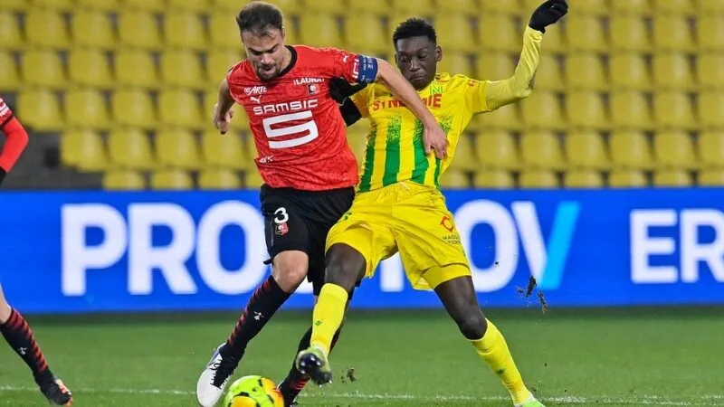 Rennes được đánh giá cao hơn hẳn Nantes ở màn đối đầu này